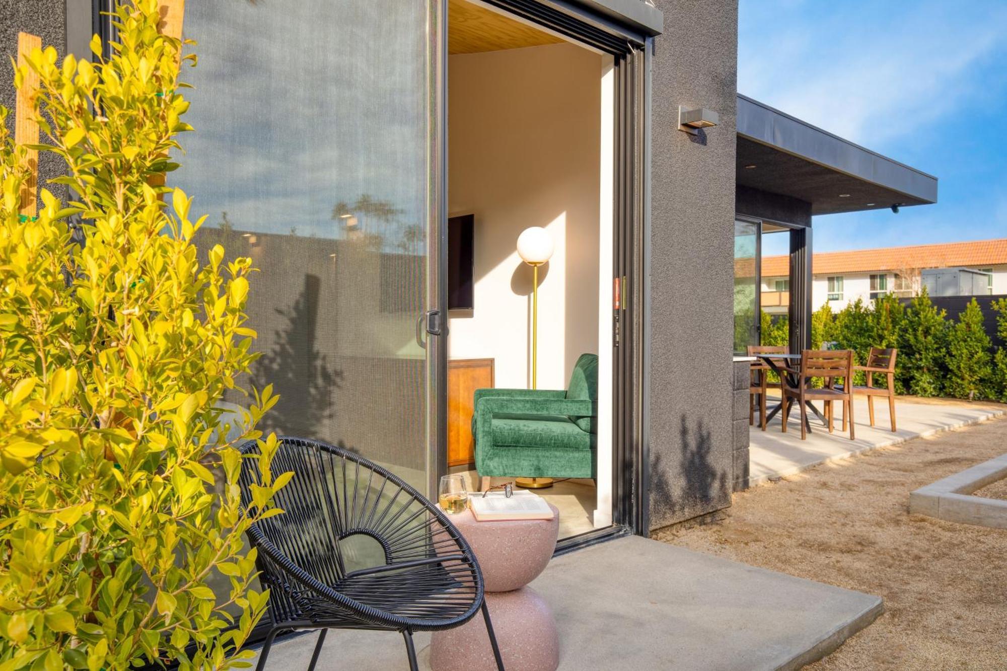 Blackhaus By Avantstay Ada Modern Rooms, Pool & Bbq Palm Springs Exterior photo