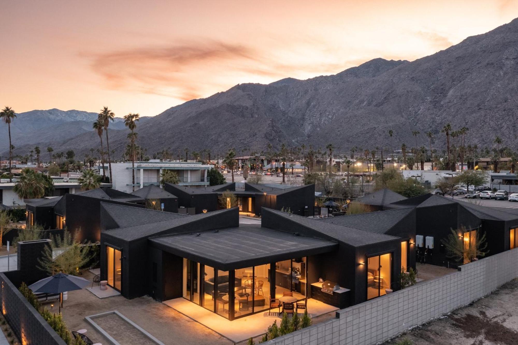 Blackhaus By Avantstay Ada Modern Rooms, Pool & Bbq Palm Springs Exterior photo