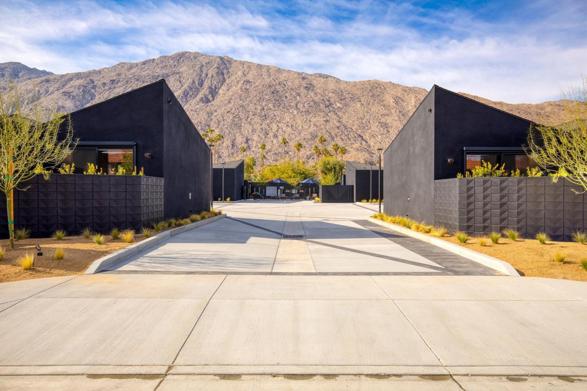 Blackhaus By Avantstay Ada Modern Rooms, Pool & Bbq Palm Springs Exterior photo