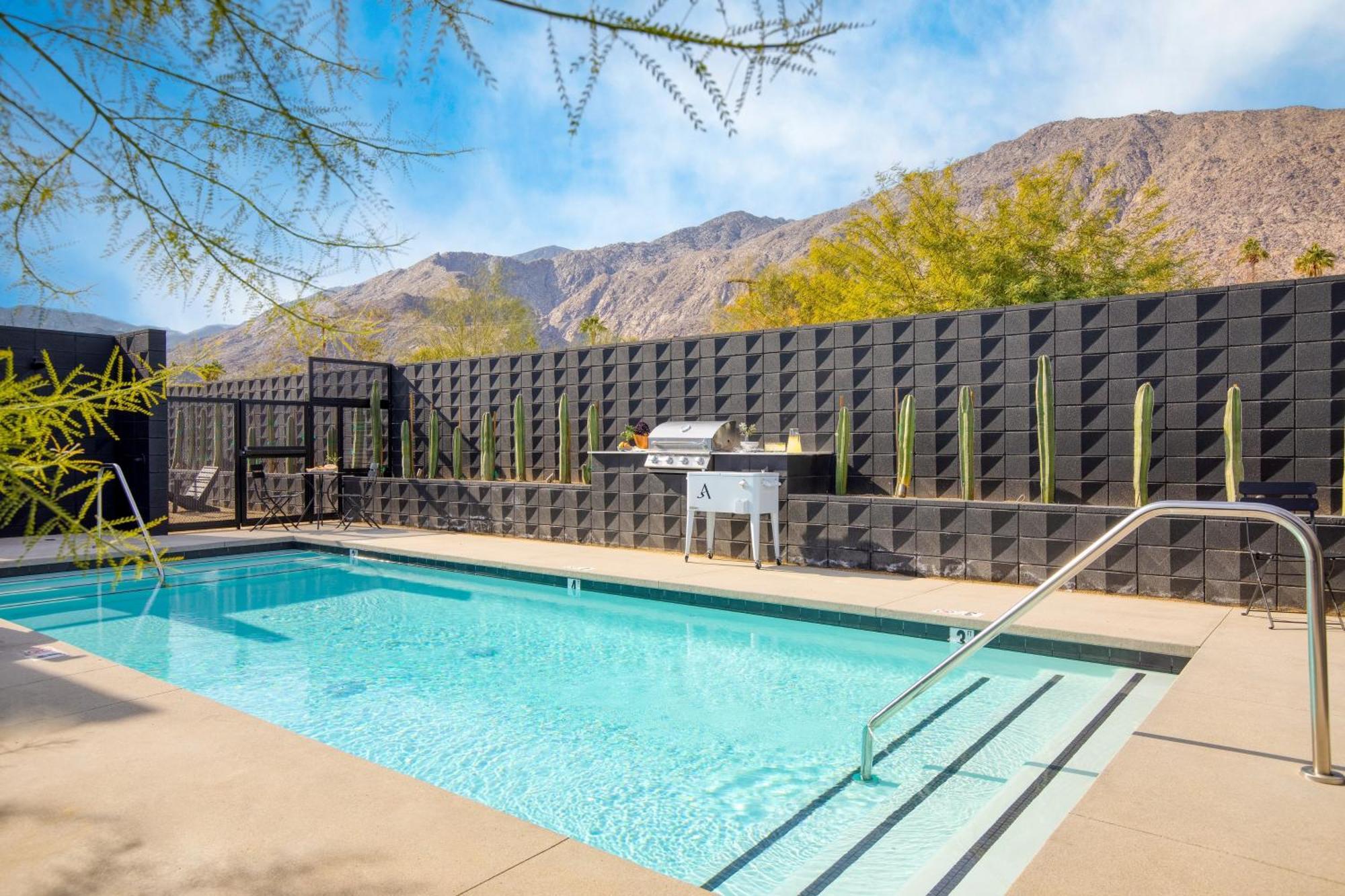 Blackhaus By Avantstay Ada Modern Rooms, Pool & Bbq Palm Springs Exterior photo