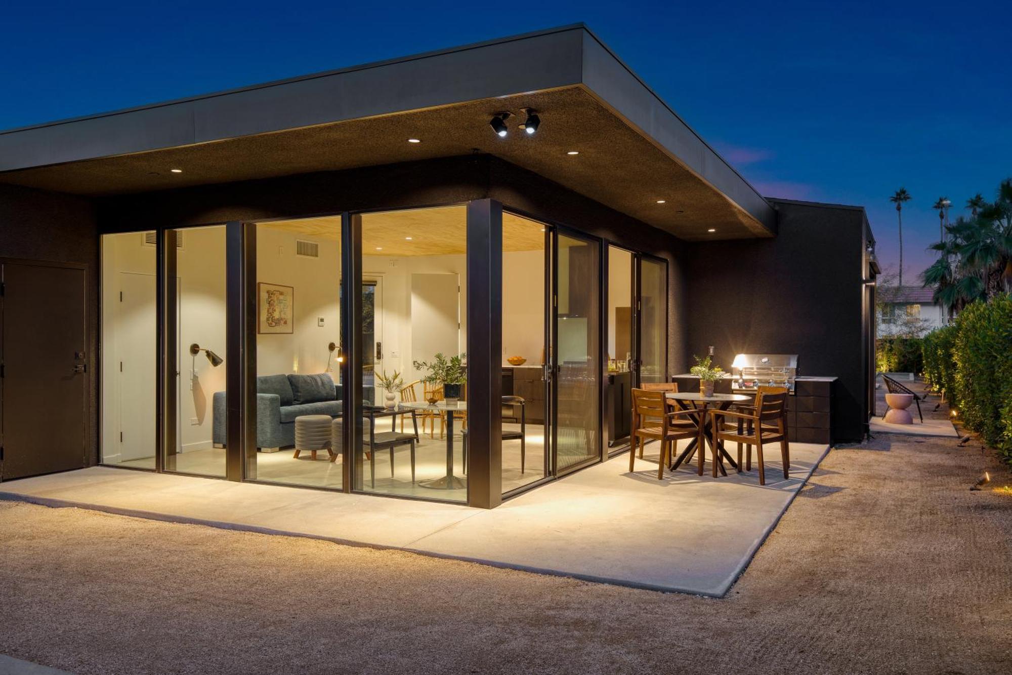 Blackhaus By Avantstay Ada Modern Rooms, Pool & Bbq Palm Springs Exterior photo