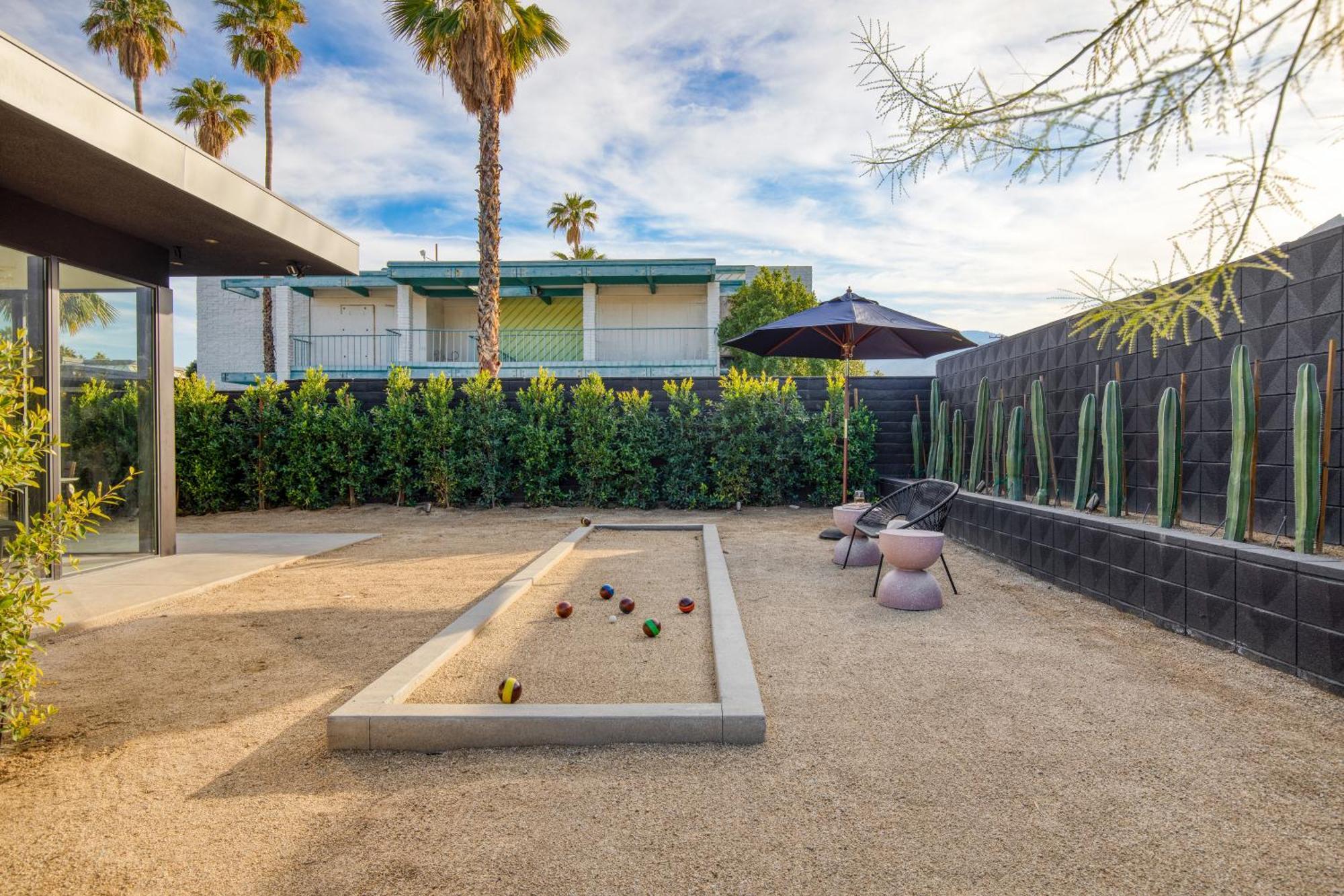 Blackhaus By Avantstay Ada Modern Rooms, Pool & Bbq Palm Springs Exterior photo