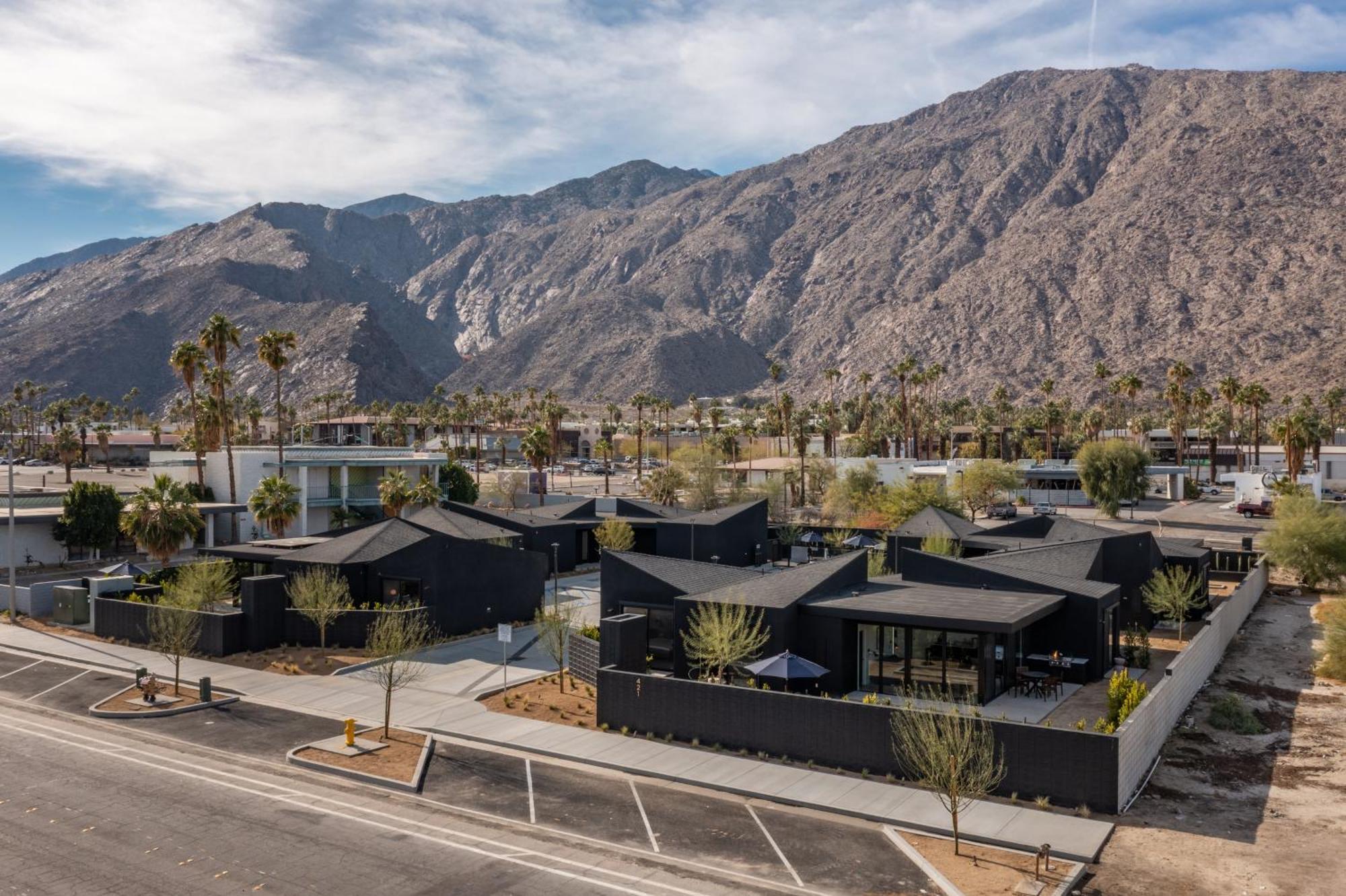 Blackhaus By Avantstay Ada Modern Rooms, Pool & Bbq Palm Springs Exterior photo