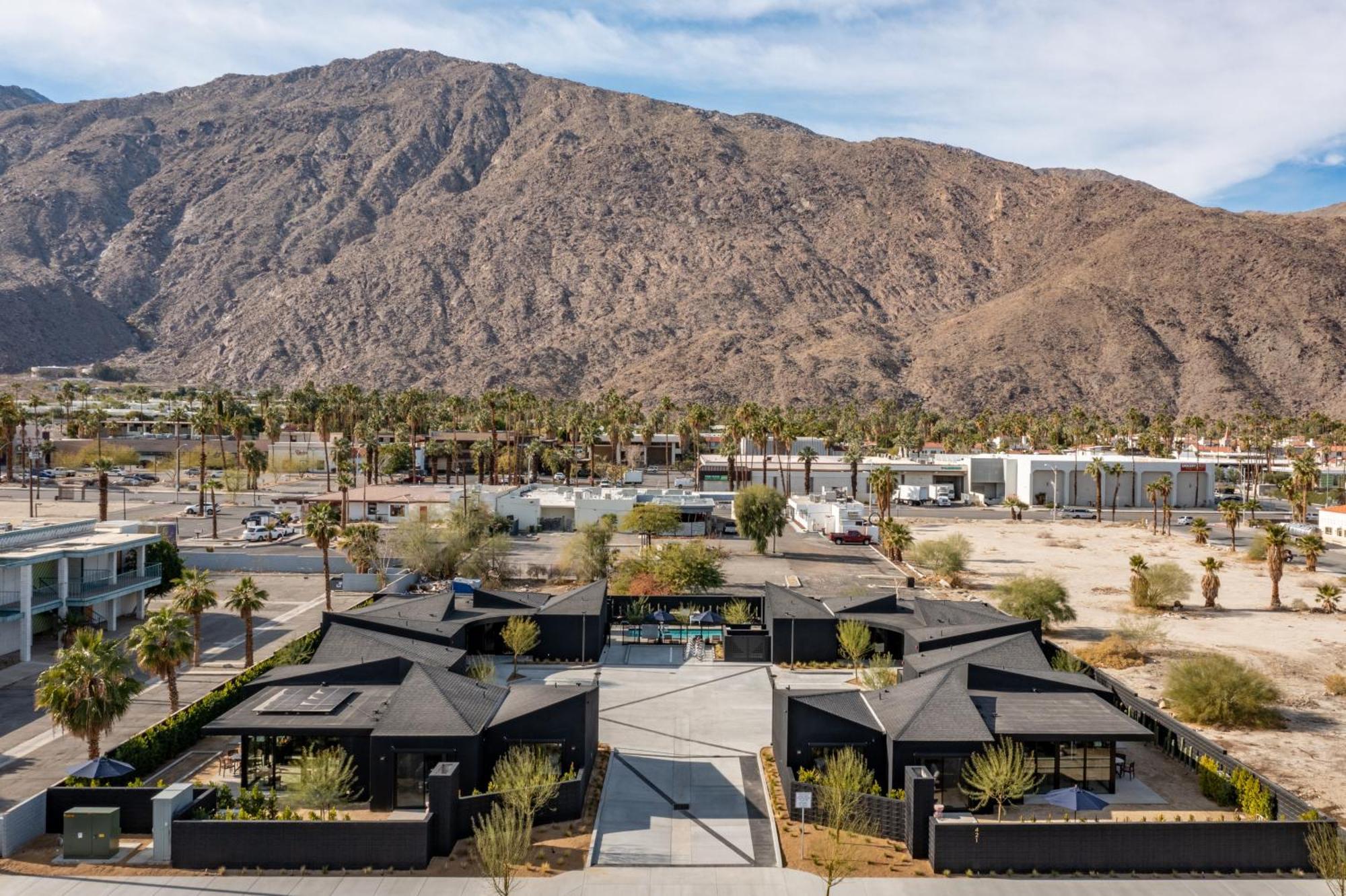 Blackhaus By Avantstay Ada Modern Rooms, Pool & Bbq Palm Springs Exterior photo