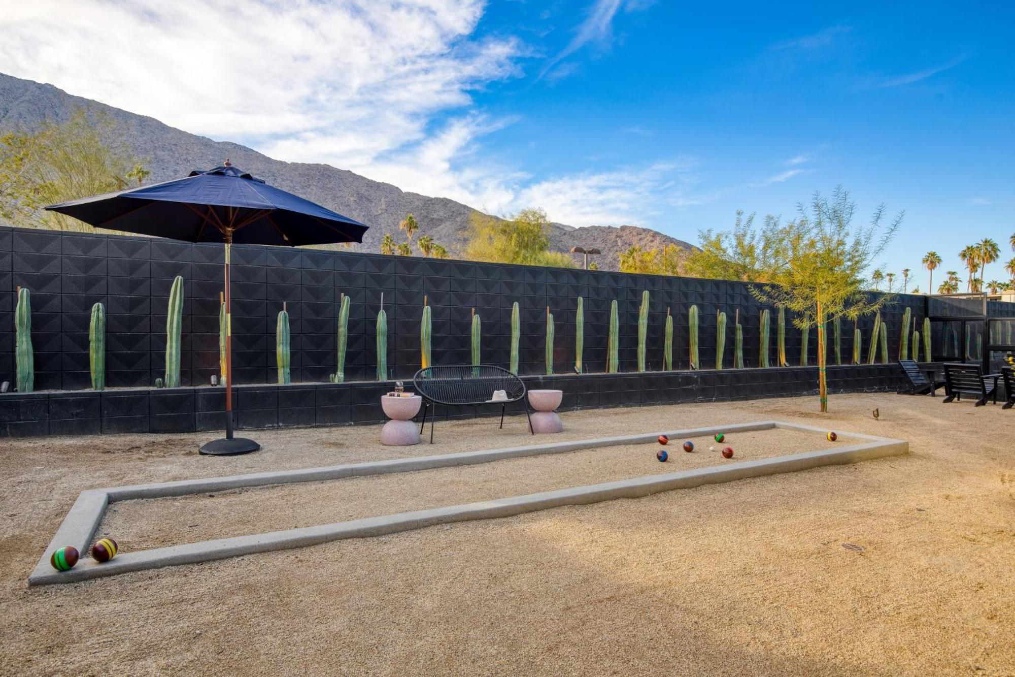 Blackhaus By Avantstay Ada Modern Rooms, Pool & Bbq Palm Springs Exterior photo