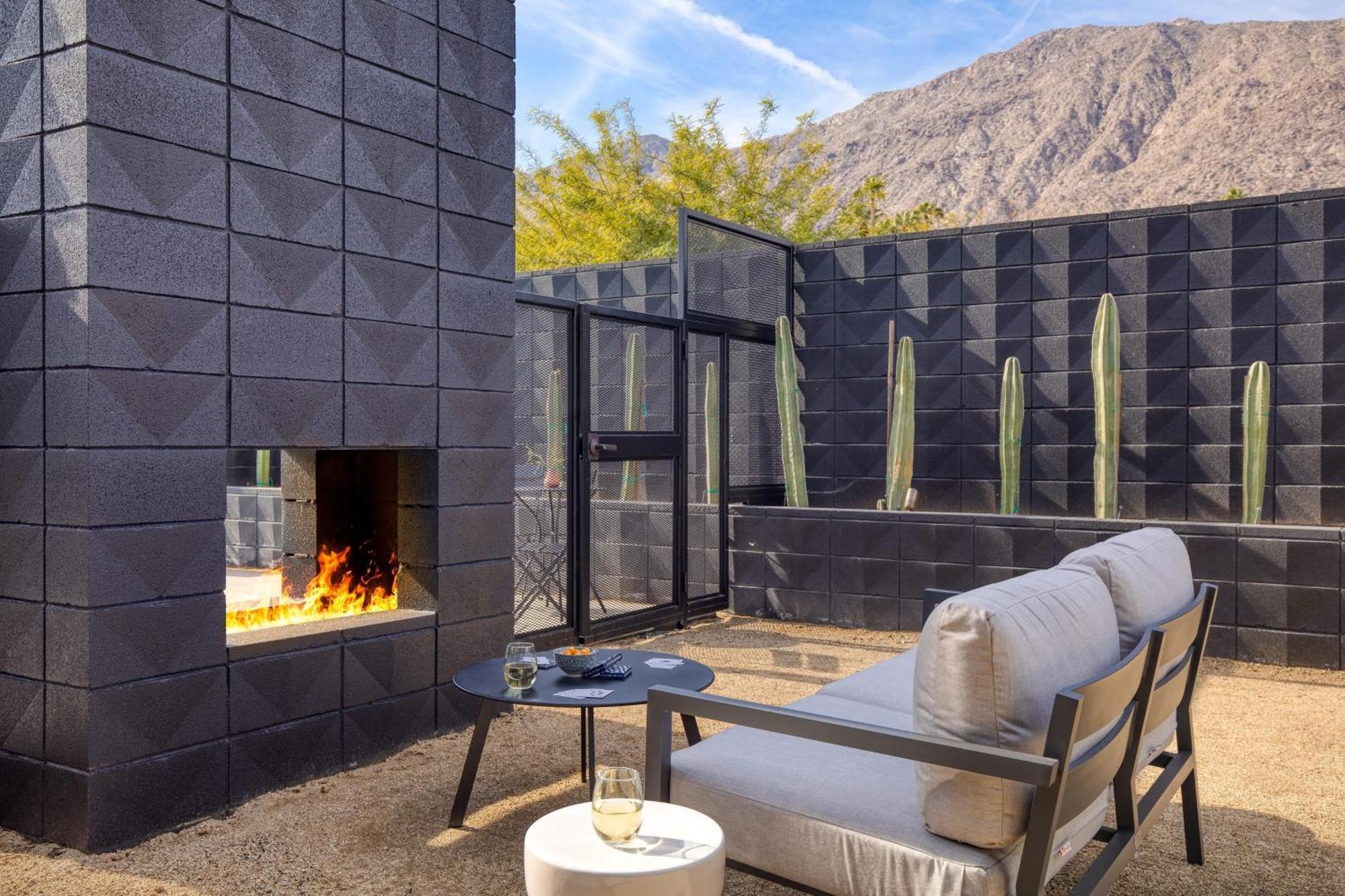 Blackhaus By Avantstay Ada Modern Rooms, Pool & Bbq Palm Springs Exterior photo